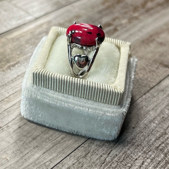 LADYBUG red simulated oval-shaped stone ring set in silver band size 8 new NWT - Picture 5 of 7